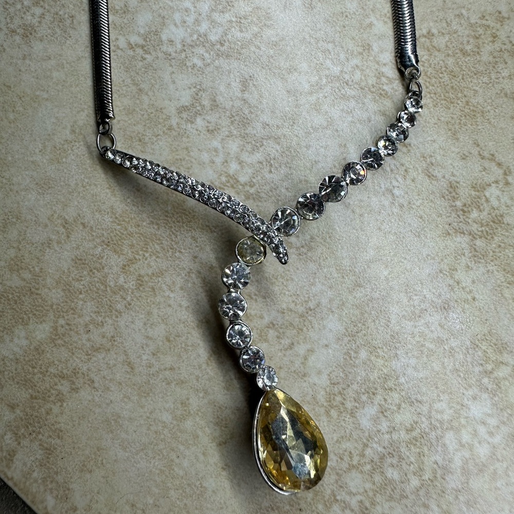 Elegant Silver and Gold Necklace